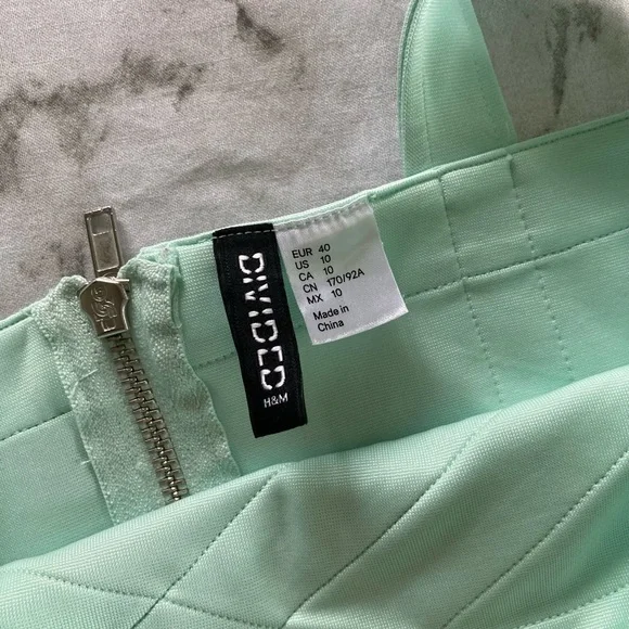 Sold in garage sale!🌷Light teal green dress - Picture 2 of 9